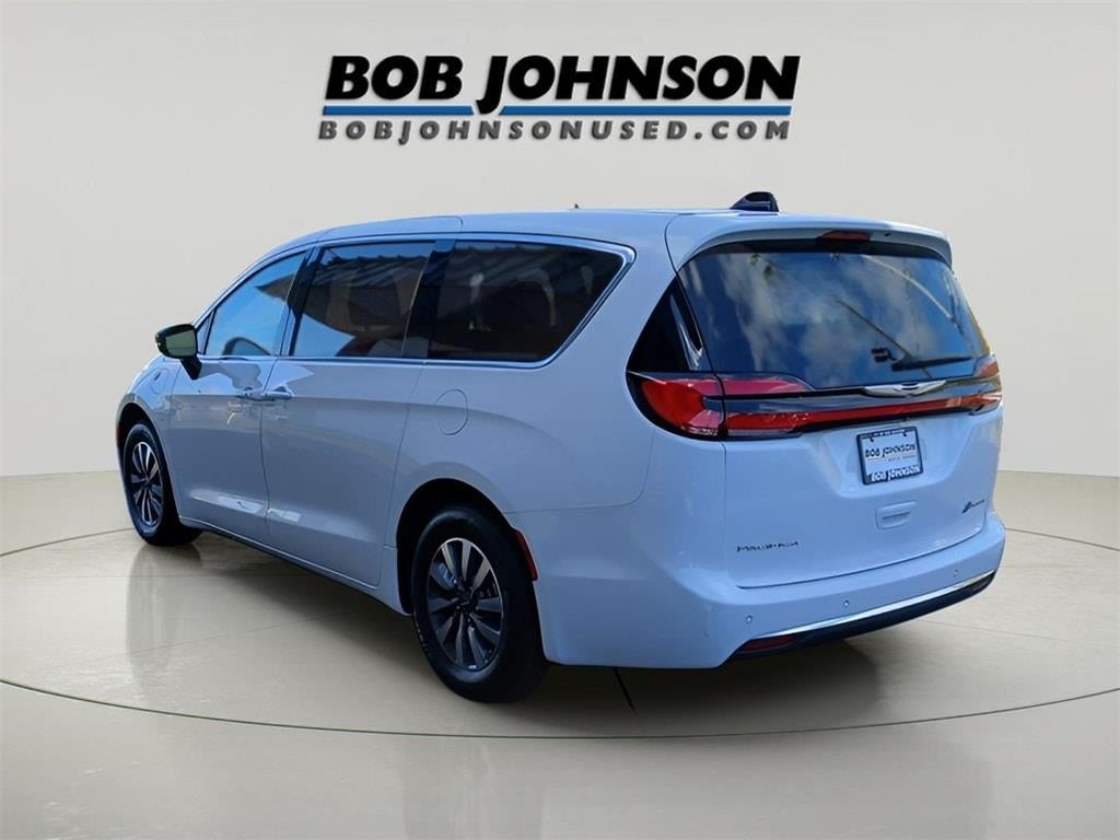2024 Chrysler Pacifica Hybrid Select