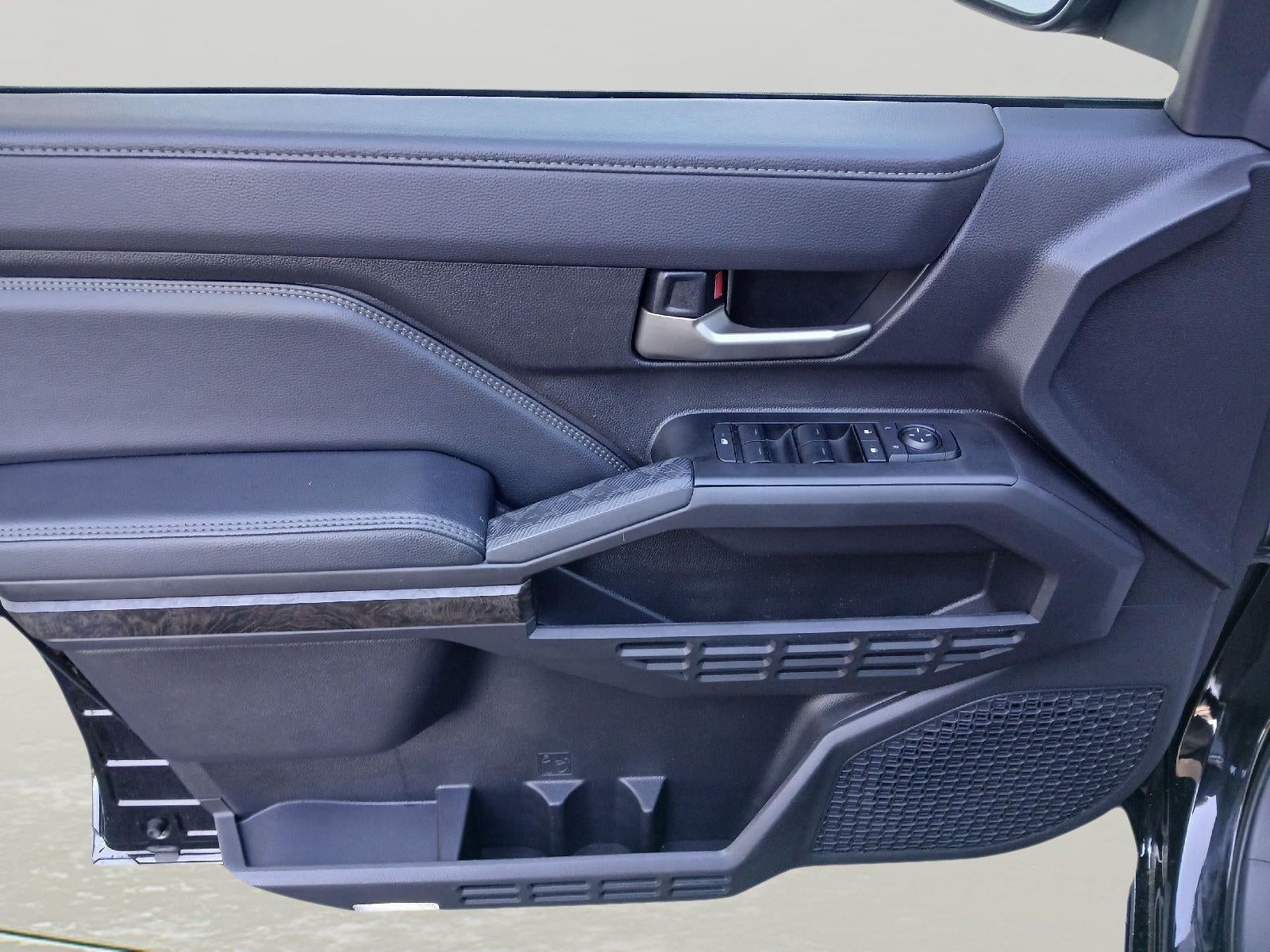 2025 Toyota Tacoma Limited HV