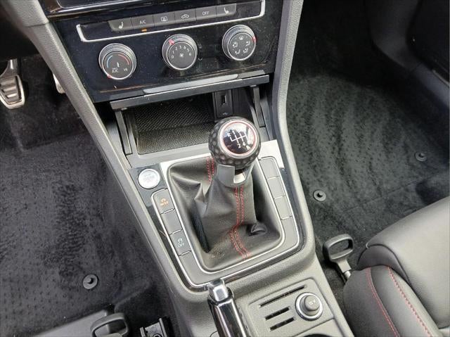 2019 Volkswagen Golf GTI SE