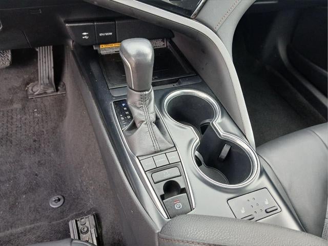 2019 Toyota CAMRY XLE