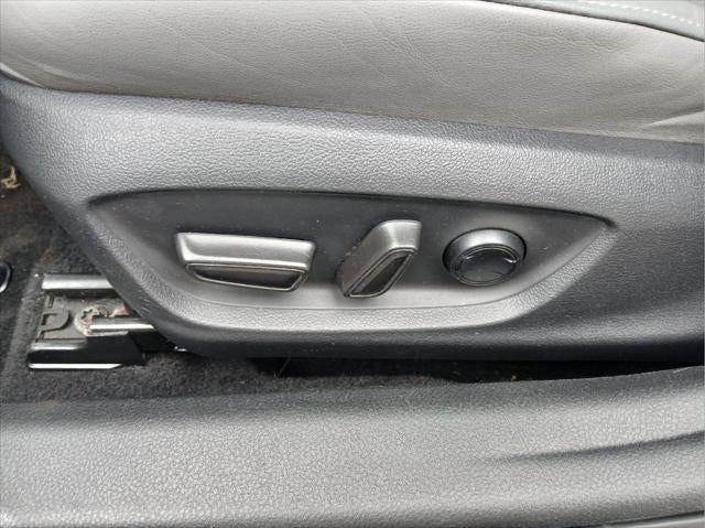 2019 Toyota Avalon Hybrid XSE