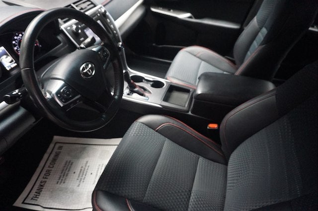 2015 Toyota CAMRY SEDAN