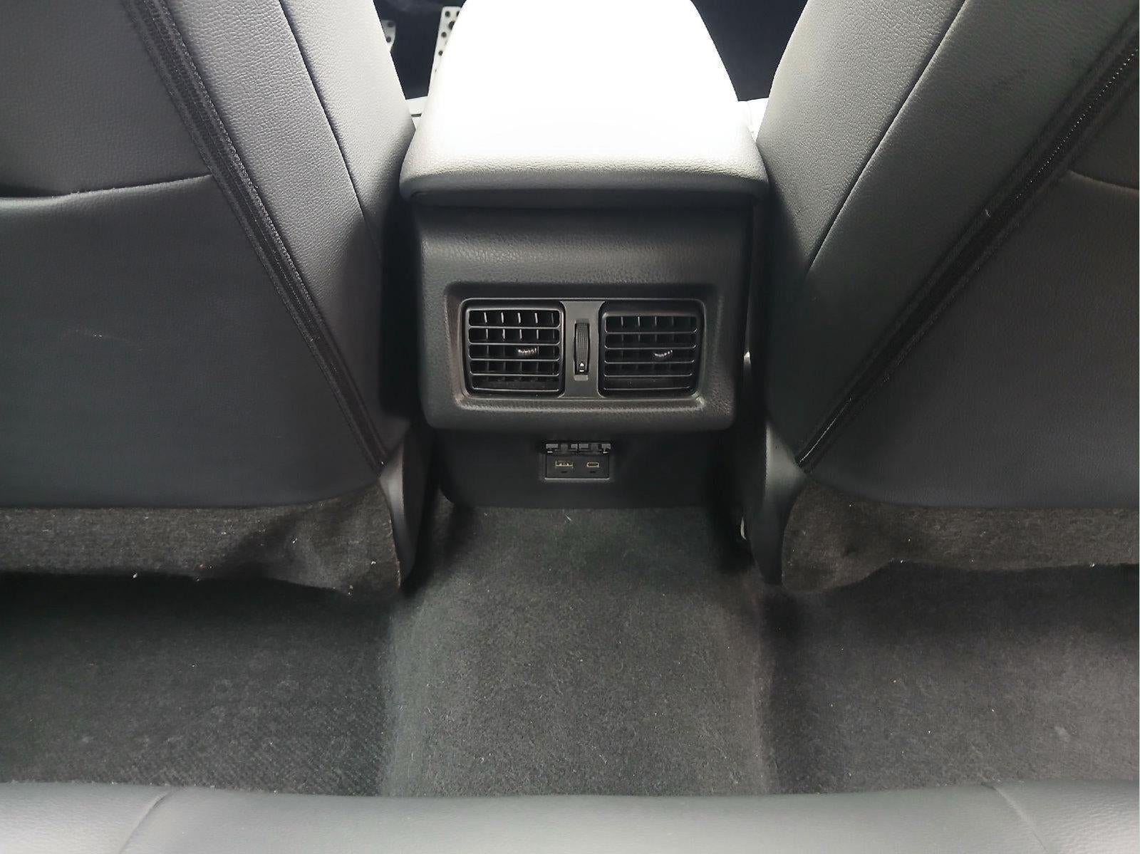 2025 Toyota Camry SE AWD