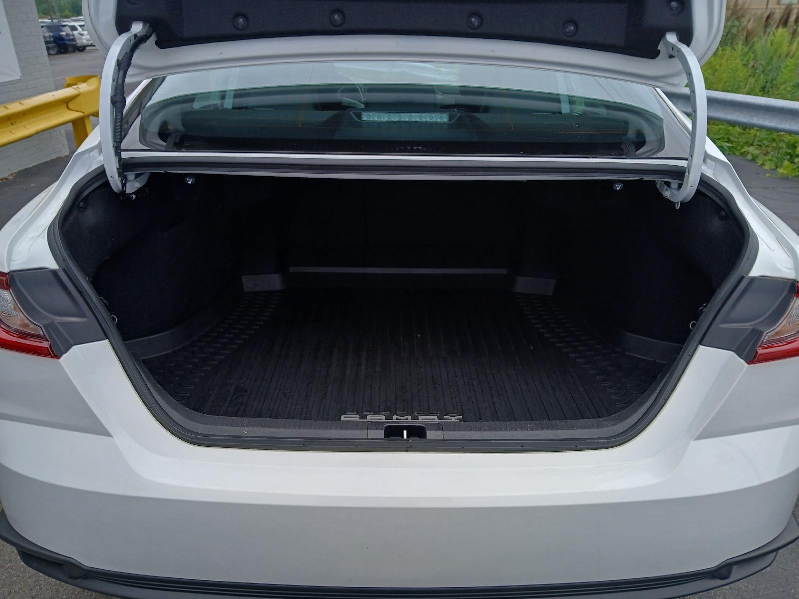 2025 Toyota Camry SE AWD