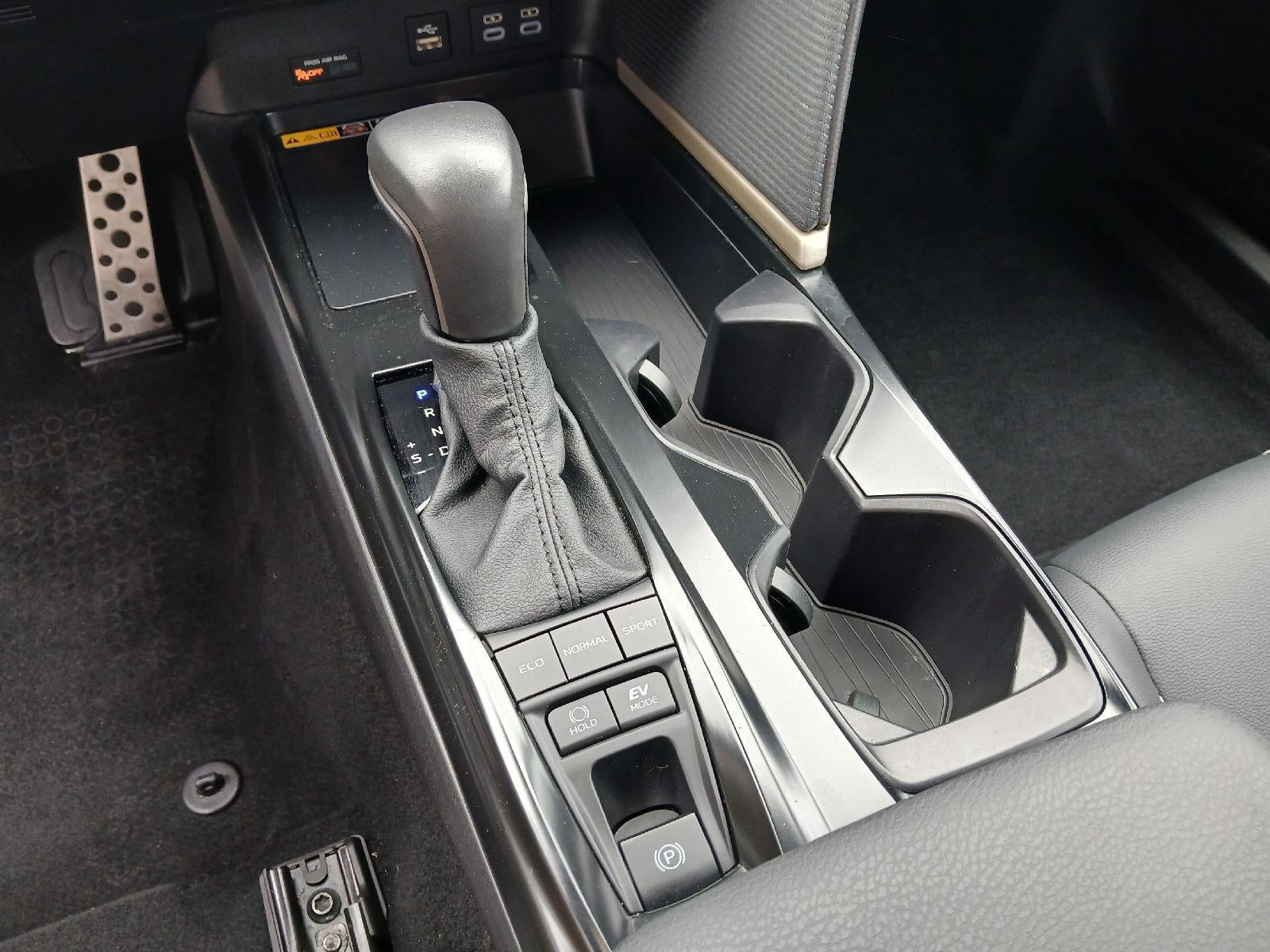2025 Toyota Camry SE AWD