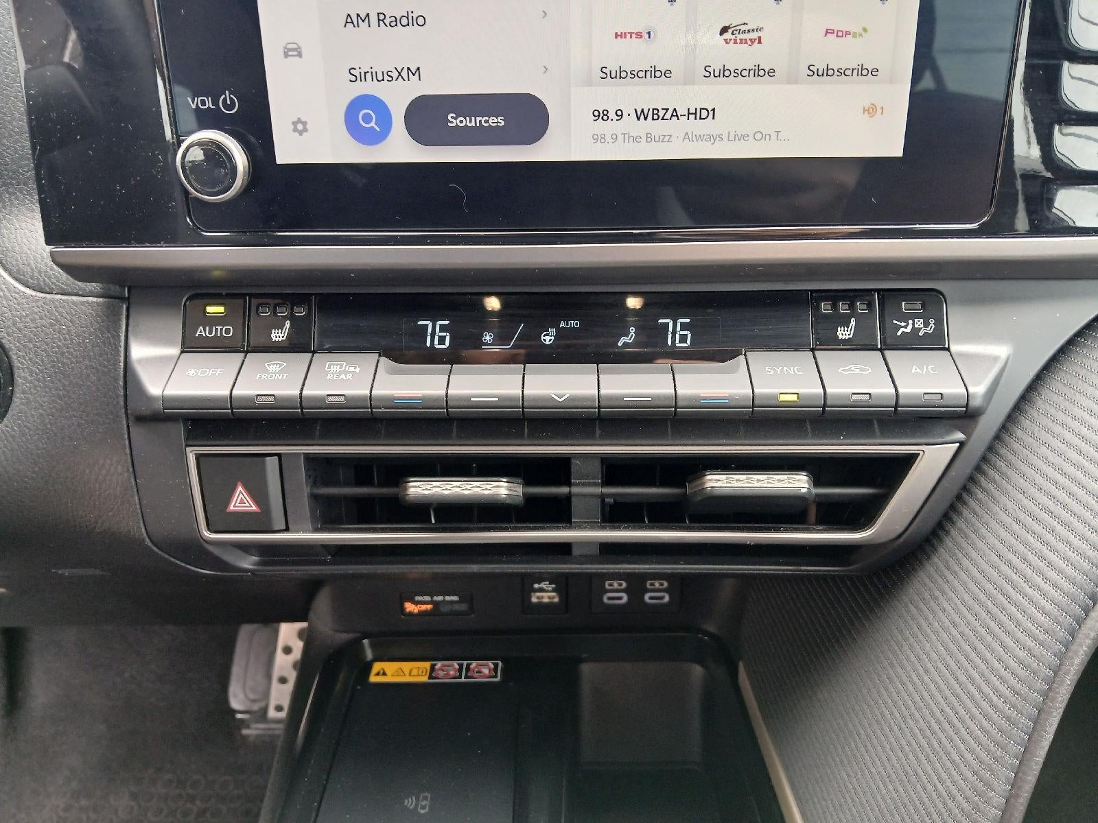2025 Toyota Camry SE AWD