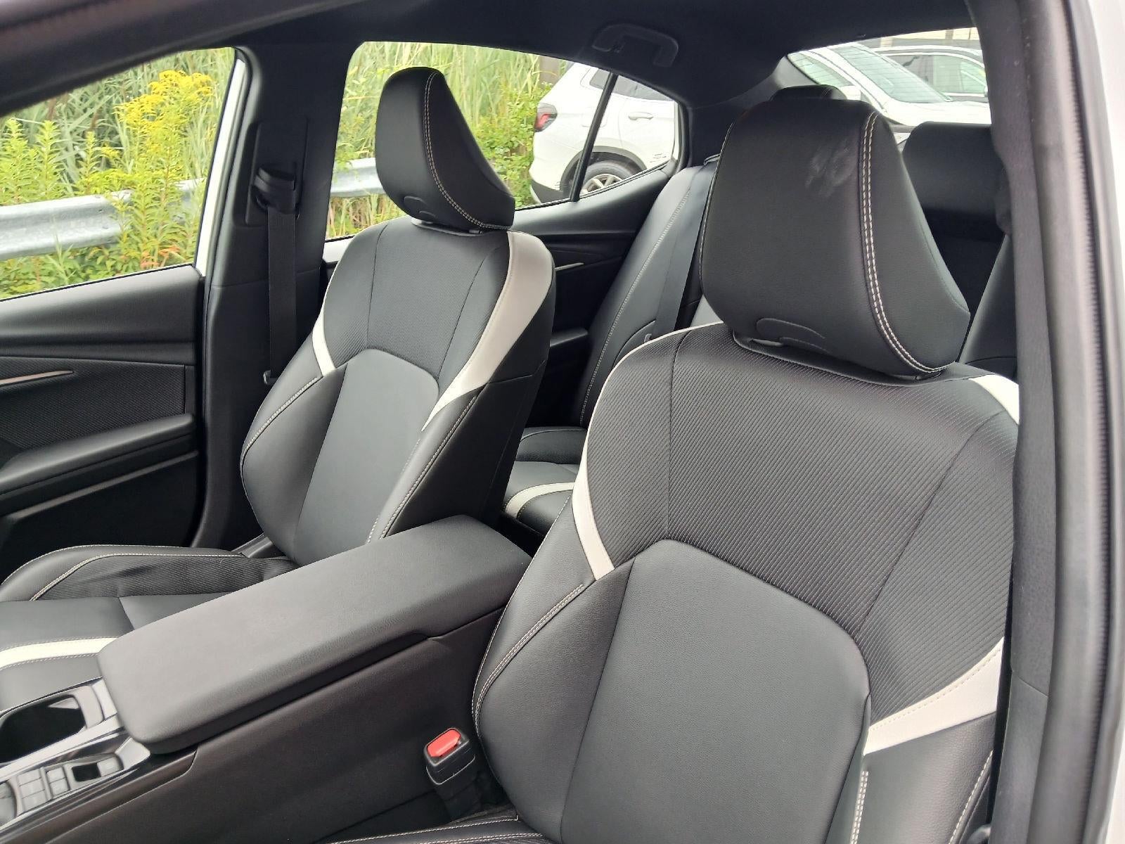 2025 Toyota Camry SE AWD