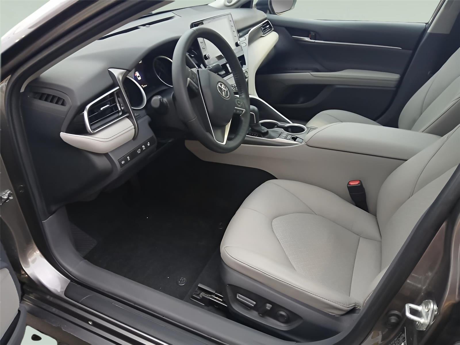 2023 Toyota CAMRY XLE