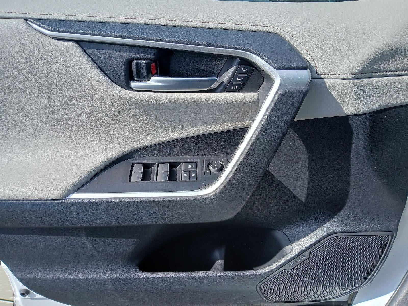 2023 Toyota RAV4 HYBRID Limited