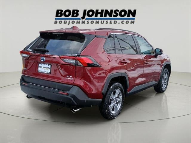 2022 Toyota RAV4 HYBRID XLE