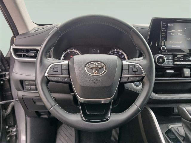 2021 Toyota HIGHLANDER LE