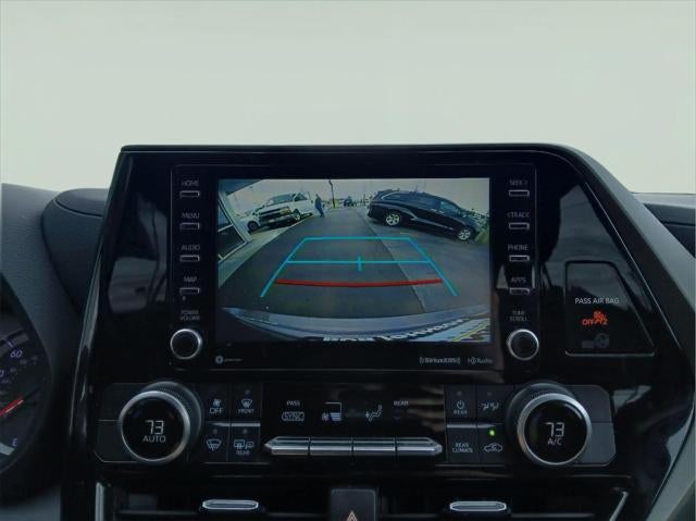 2021 Toyota HIGHLANDER LE