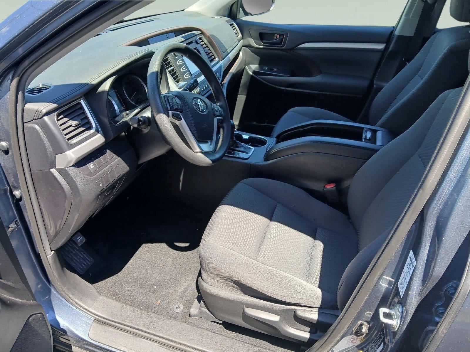 2019 Toyota Highlander LE