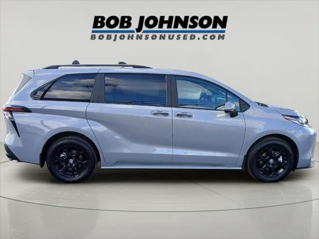 2025 Toyota SIENNA XLE AWD Woodland Edition