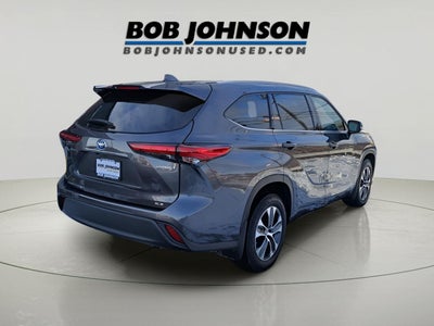 2022 Toyota HIGHLANDER HYBRD XLE