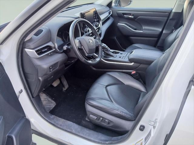 2021 Toyota HIGHLANDER XLE