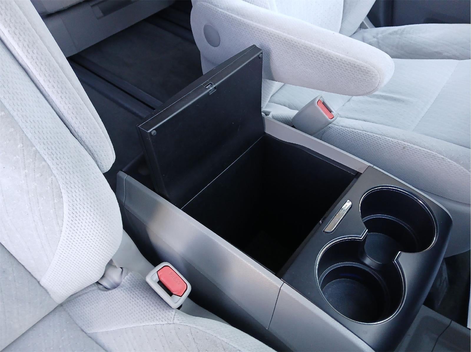 2015 Toyota SIENNA LE 3.5L LE 7-Passenger