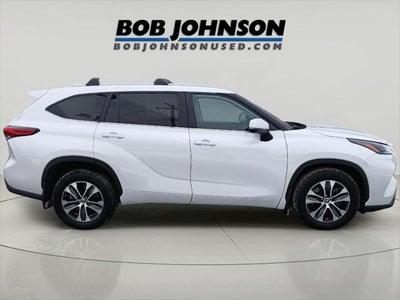 2023 Toyota HIGHLANDER XLE AWD