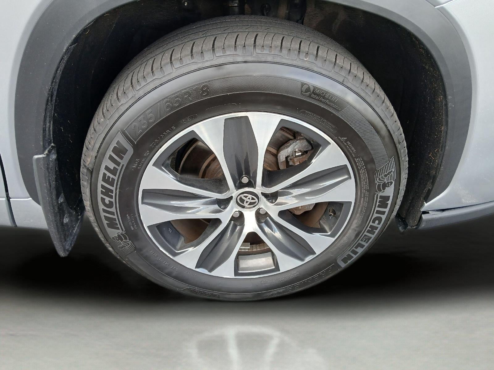 2025 Toyota Highlander XLE