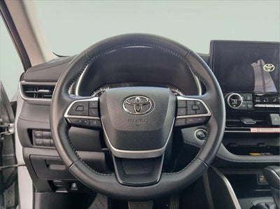 2025 Toyota Highlander XLE
