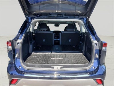2025 Toyota Highlander Platinum