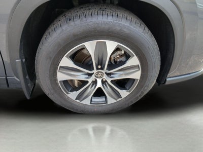2025 Toyota HIGHLANDER XLE