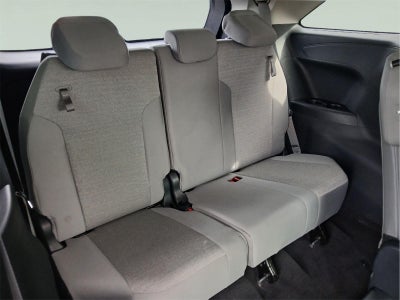 2025 Toyota Sienna LE 8-Passenger