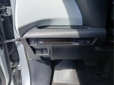 2025 Toyota Sienna XLE FWD 8-PASSENGER