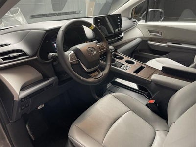 2023 Toyota Sienna XLE 8-Passenger