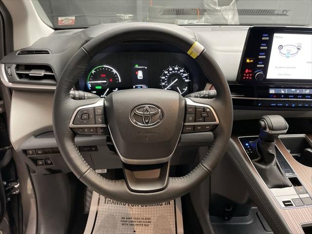 2023 Toyota Sienna XLE 8-Passenger