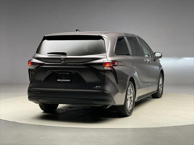 2023 Toyota Sienna XLE 8-Passenger