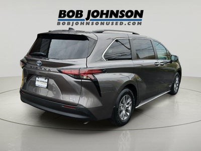 2021 Toyota Sienna XLE 7-Passenger