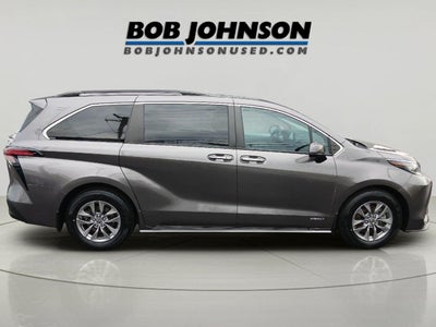 2021 Toyota Sienna XLE 7-Passenger
