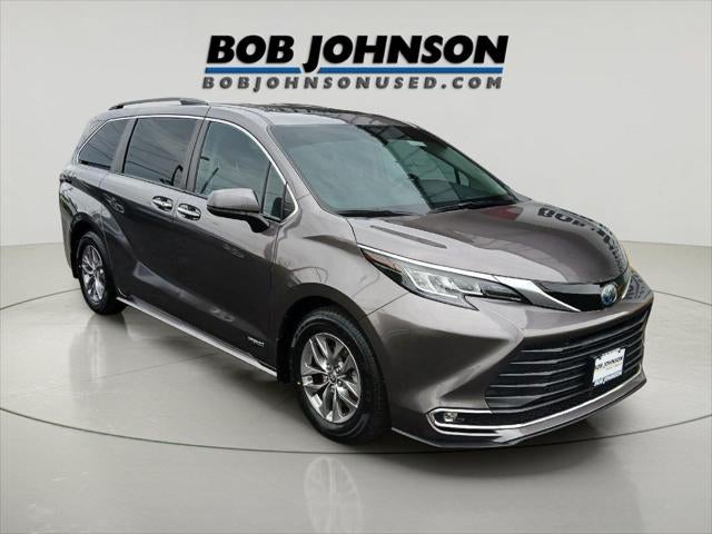 2021 Toyota Sienna XLE 7-Passenger