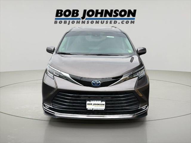 2021 Toyota Sienna XLE 7-Passenger