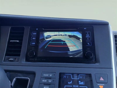 2017 Toyota SIENNA XLE 3.5L XLE 8-Passenger