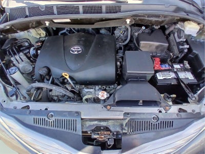 2017 Toyota SIENNA XLE 3.5L XLE 8-Passenger