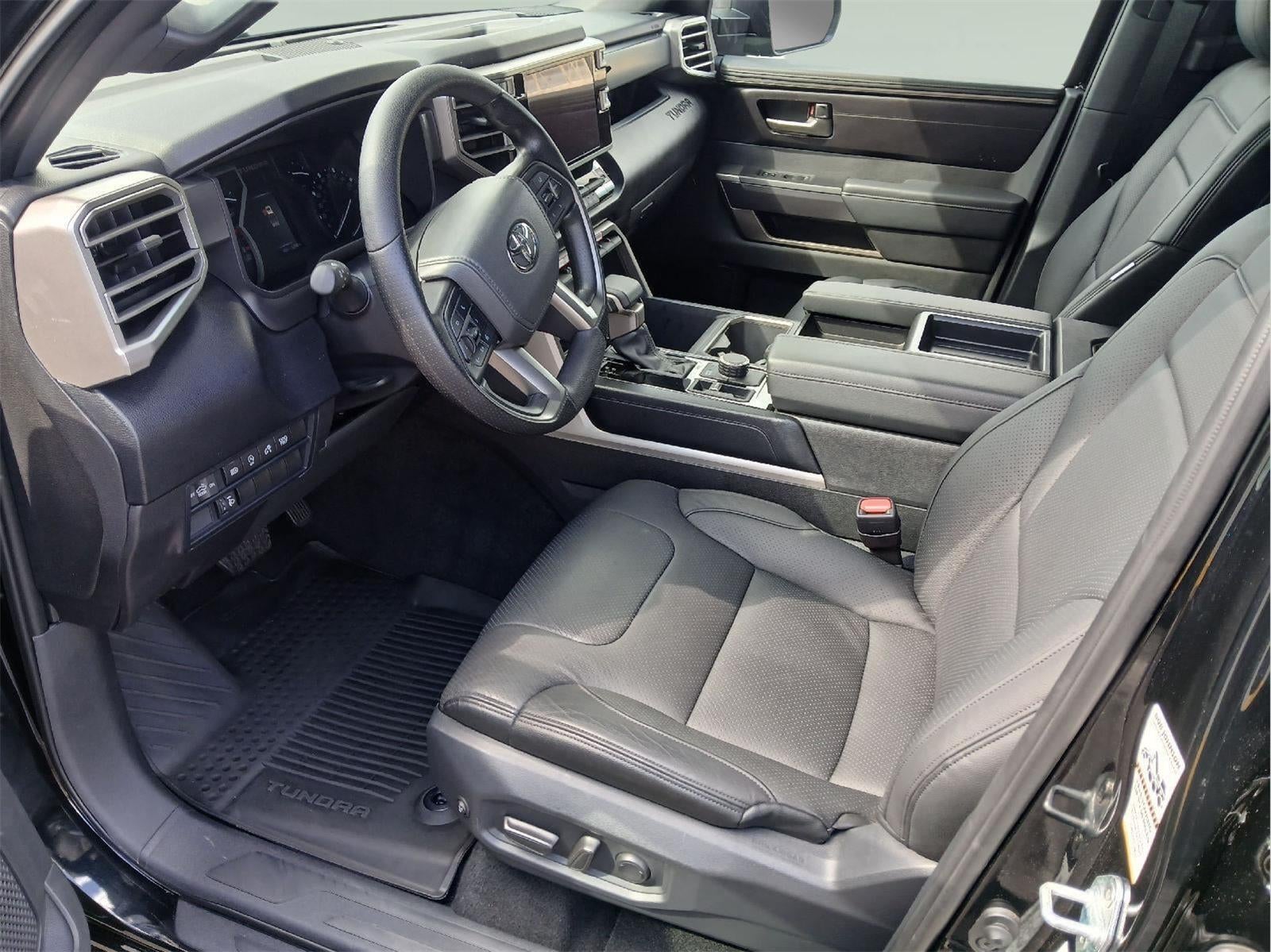 2025 Toyota TUNDRA 4X4 SR5