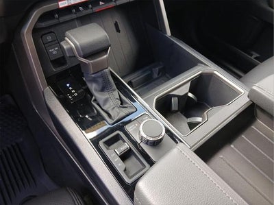 2025 Toyota TUNDRA 4X4 SR5