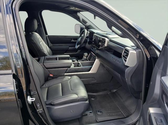 2025 Toyota TUNDRA 4X4 SR5