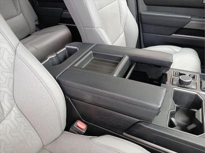 2022 Toyota TUNDRA 4X4 SR5