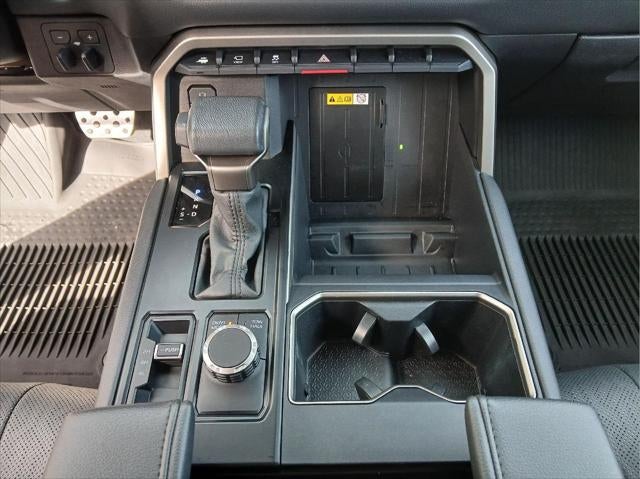 2024 Toyota Tundra i-FORCE MAX Limited HV