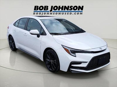 2025 Toyota COROLLA SE