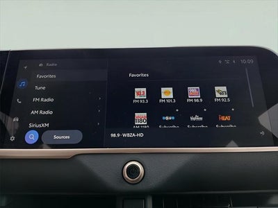 2025 Toyota CROWN SIGNIA XLE