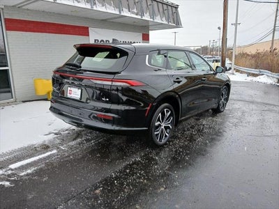 2025 Toyota CROWN SIGNIA XLE