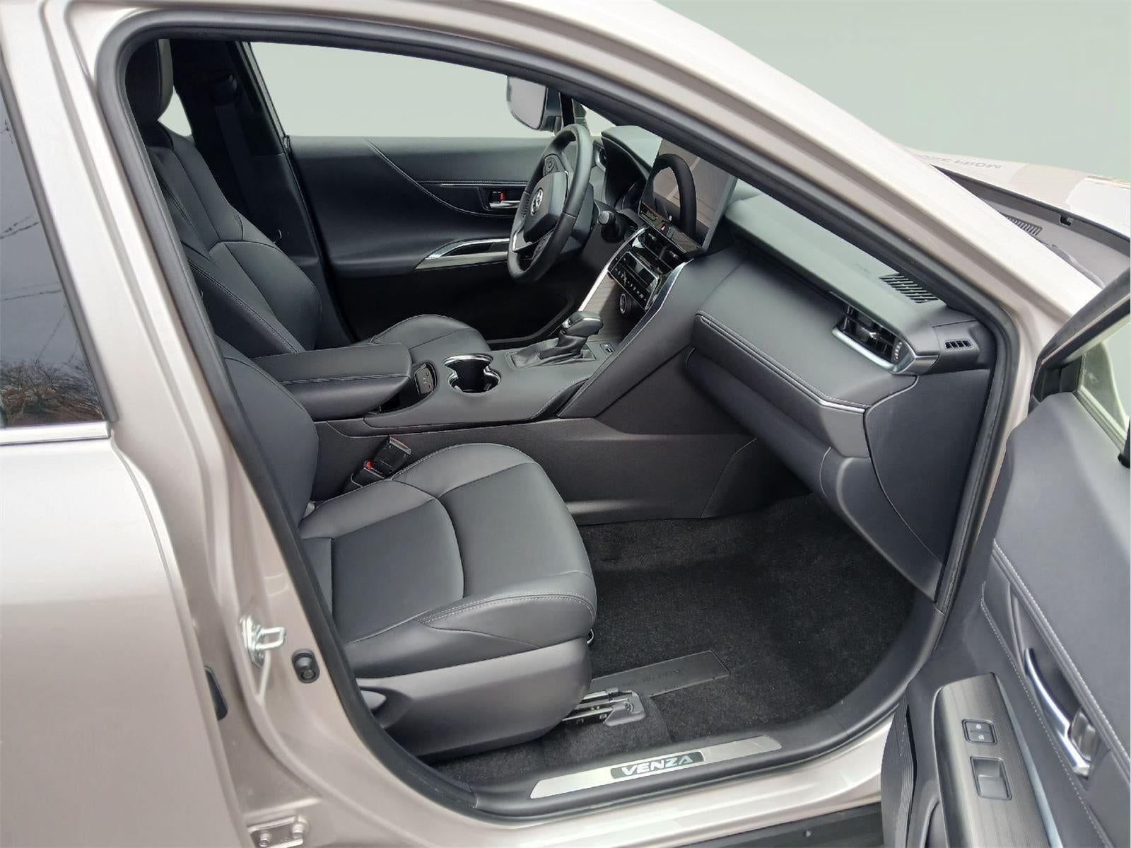 2023 Toyota Venza XLE