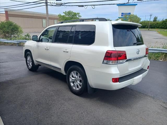 2016 Toyota Land Cruiser Base