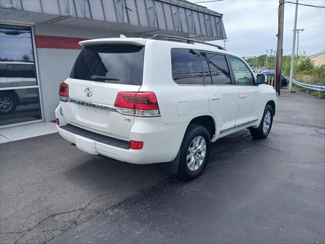 2016 Toyota Land Cruiser Base