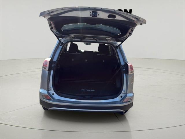 2017 Toyota RAV4 Hybrid XLE