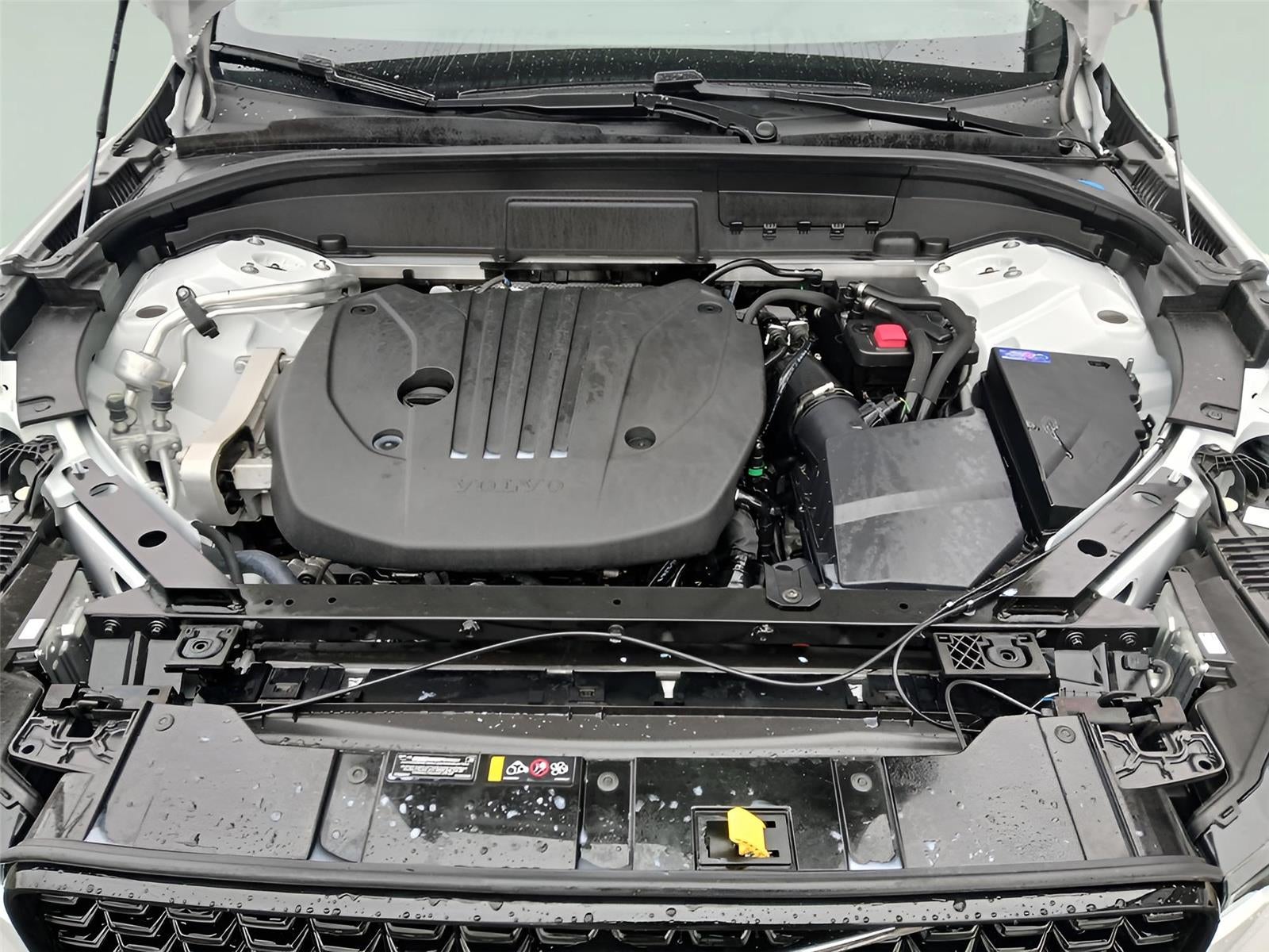 2025 Volvo XC60 Plus